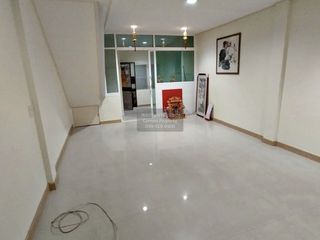 Reihenhaus zum Kauf mit 3 Zimmer in Phutthamonthon, Nakhon Pathom