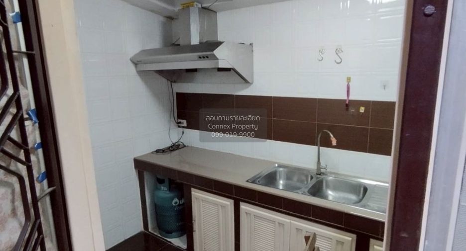 Reihenhaus zum Kauf mit 3 Zimmer in Phutthamonthon, Nakhon Pathom