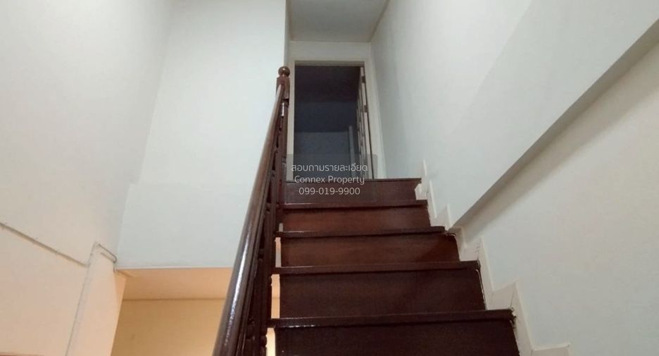 Reihenhaus zum Kauf mit 3 Zimmer in Phutthamonthon, Nakhon Pathom
