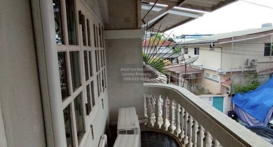 Reihenhaus zum Kauf mit 3 Zimmer in Phutthamonthon, Nakhon Pathom