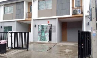 出售 3 卧室 联排别墅 在 Mueang Samut Sakhon, Samut Sakhon