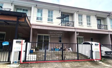 For sale 3 bedrooms townhouse in Lam Luk Ka, Pathum Thani
