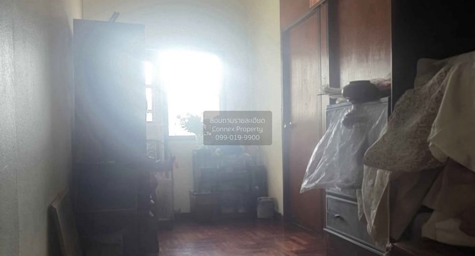 Casa adosada en venta de 3 habitaciones en Bangkok Noi, Bangkok