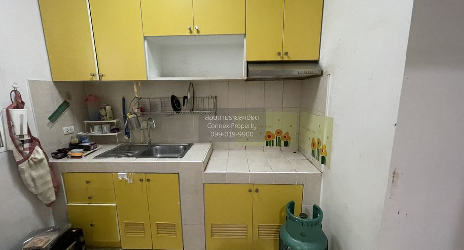 Casa adosada en venta de 3 habitaciones en Chom Thong, Bangkok