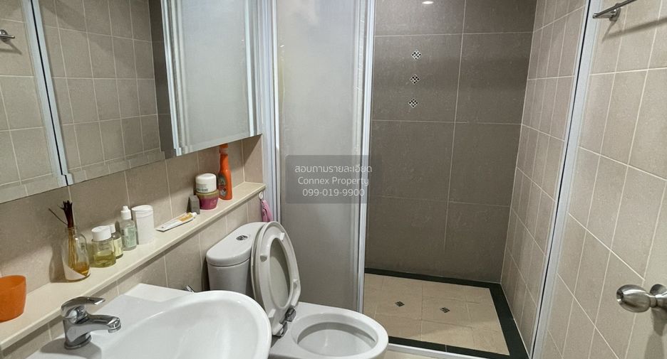 Casa adosada en venta de 3 habitaciones en Chom Thong, Bangkok