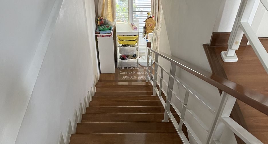 Casa adosada en venta de 3 habitaciones en Chom Thong, Bangkok