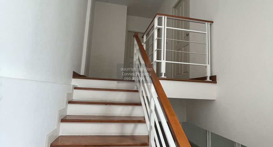 Casa adosada en venta de 3 habitaciones en Chom Thong, Bangkok