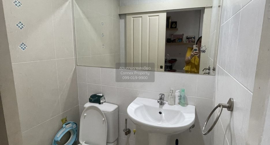 Casa adosada en venta de 3 habitaciones en Chom Thong, Bangkok
