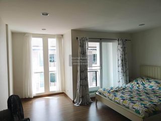 Casa adosada en venta de 3 habitaciones en Chom Thong, Bangkok