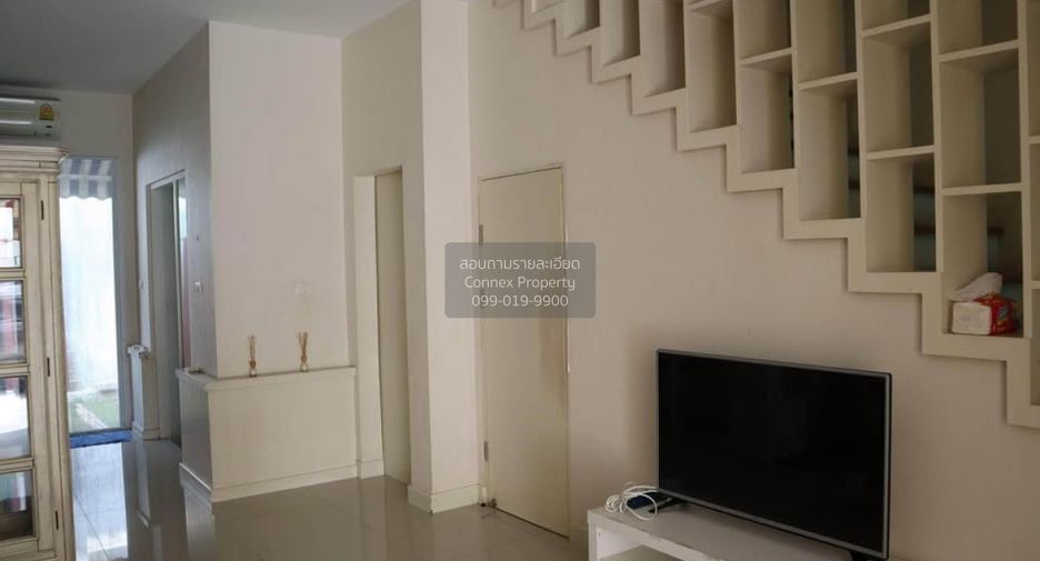 Casa adosada en venta de 3 habitaciones en Chom Thong, Bangkok