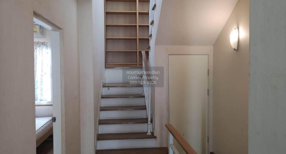 Casa adosada en venta de 3 habitaciones en Chom Thong, Bangkok