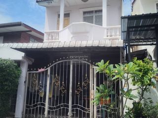 出售 3 卧室 联排别墅 在 Phasi Charoen, 曼谷