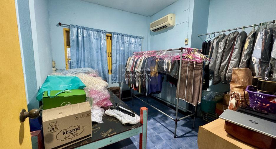 For sale 3 bedrooms townhouse in Nong Khaem, Bangkok