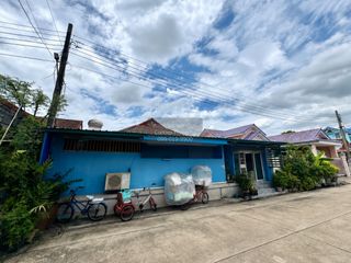 Casa adosada en venta de 3 habitaciones en Nong Khaem, Bangkok