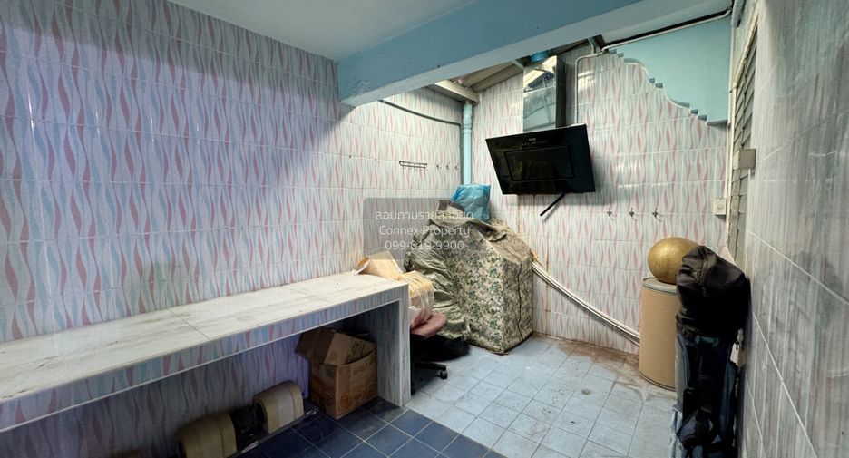 For sale 3 bedrooms townhouse in Nong Khaem, Bangkok