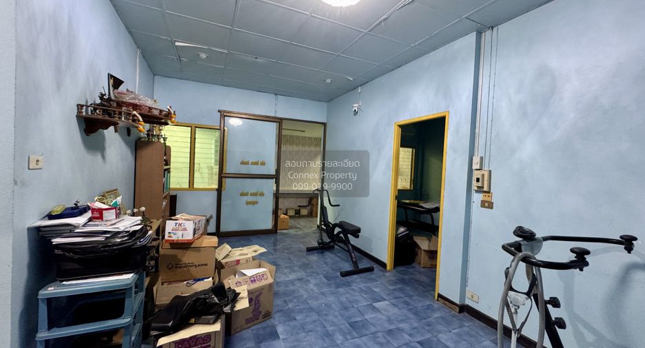 For sale 3 bedrooms townhouse in Nong Khaem, Bangkok