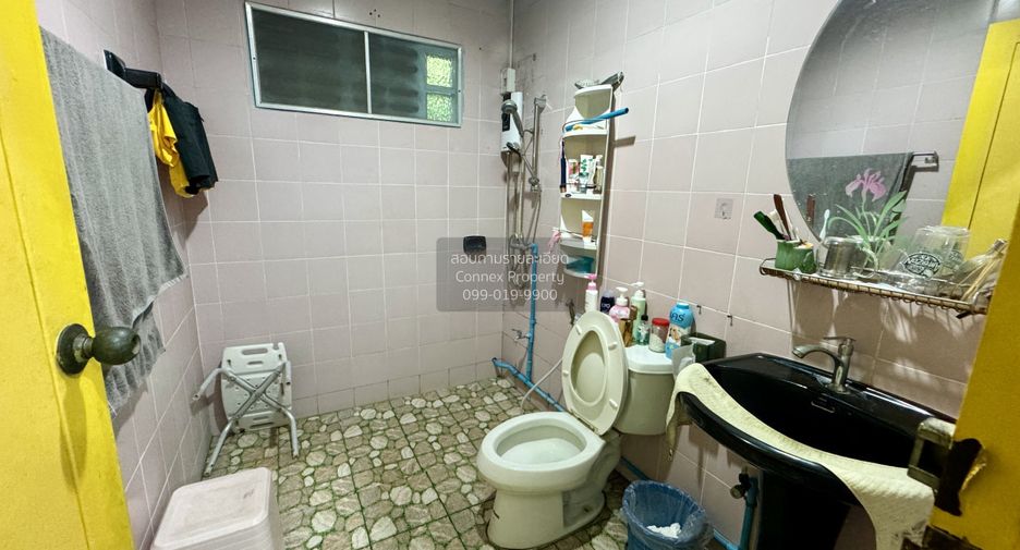 For sale 3 bedrooms townhouse in Nong Khaem, Bangkok
