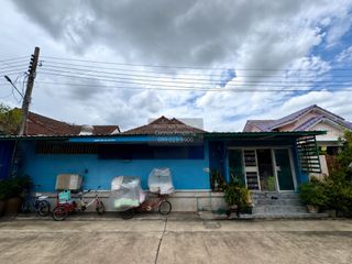 Casa adosada en venta de 3 habitaciones en Nong Khaem, Bangkok