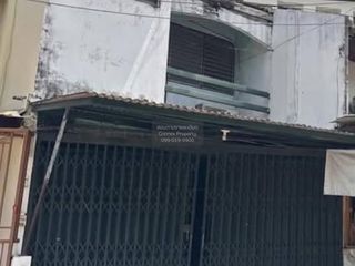 Reihenhaus zum Kauf mit 2 Zimmer in Phutthamonthon, Nakhon Pathom