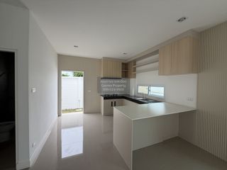 Haus zum Kauf mit 4 Zimmer in Bang Khun Thian, Bangkok