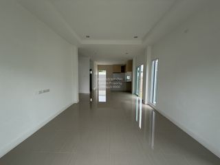 Haus zum Kauf mit 4 Zimmer in Bang Khun Thian, Bangkok