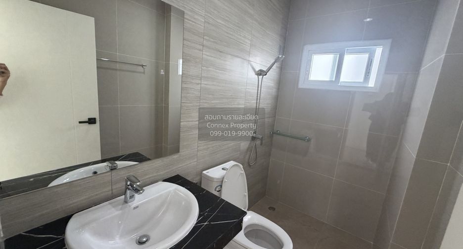 Haus zum Kauf mit 4 Zimmer in Bang Khun Thian, Bangkok