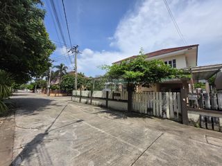 Haus zum Kauf mit 3 Zimmer in Thawi Watthana, Bangkok