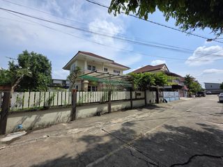Haus zum Kauf mit 3 Zimmer in Thawi Watthana, Bangkok