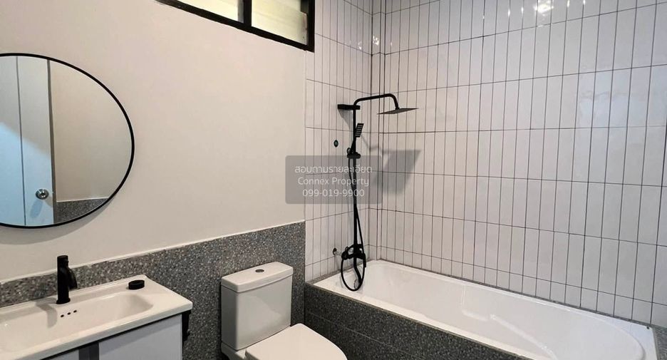 Casa adosada en venta de 4 habitaciones en Bang Bon, Bangkok