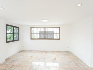 Casa adosada en venta de 3 habitaciones en Lat Phrao, Bangkok