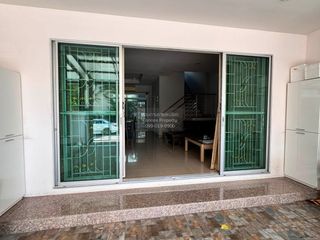 For sale 3 bedrooms townhouse in Chatuchak, Bangkok