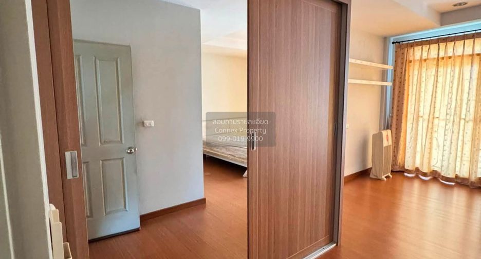 For sale 3 bedrooms townhouse in Chatuchak, Bangkok