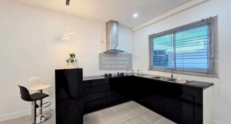 For sale 2 bedrooms townhouse in Bang Lamung, Chonburi