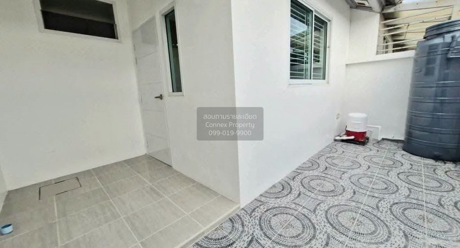 For sale 2 bedrooms townhouse in Bang Lamung, Chonburi