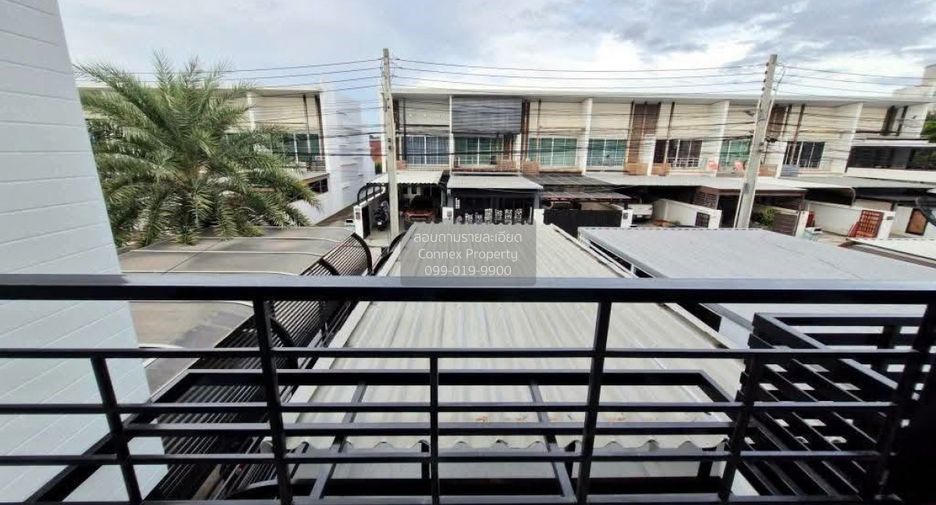 For sale 2 bedrooms townhouse in Bang Lamung, Chonburi