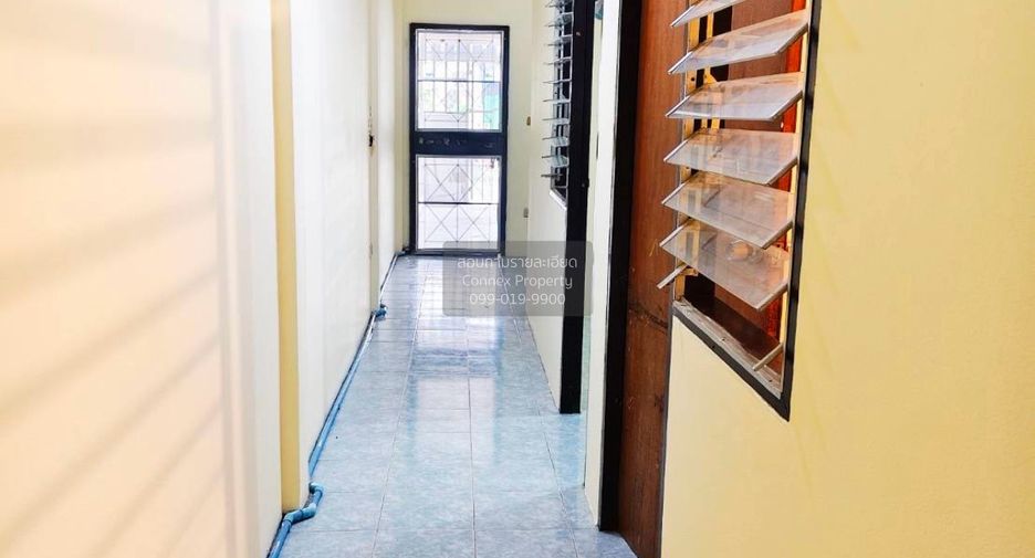 Casa adosada en venta de 2 habitaciones en Mueang Pathum Thani, Pathum Thani