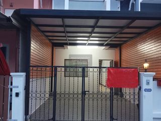 Casa adosada en venta de 2 habitaciones en Bang Bon, Bangkok