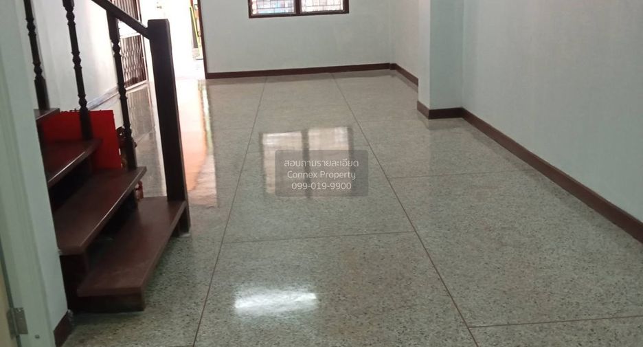Casa adosada en venta de 2 habitaciones en Bang Bon, Bangkok