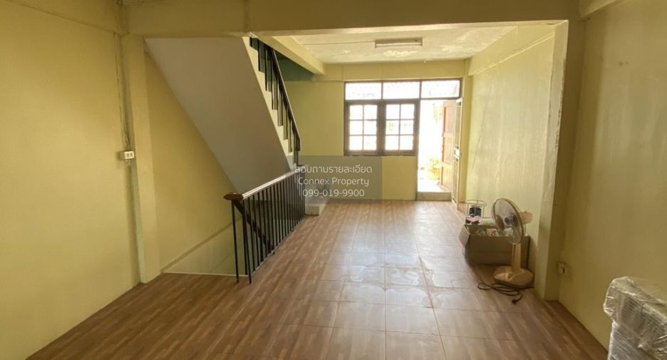 Local comercial en venta de 4 habitaciones en Mueang Samut Prakan, Samut Prakan