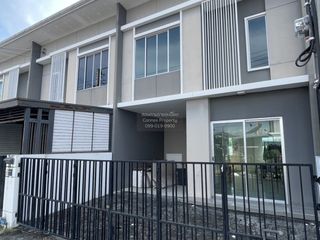Casa adosada en venta de 3 habitaciones en Bang Kruai, Nonthaburi