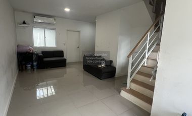 Casa adosada en venta de 3 habitaciones en Bang Yai, Nonthaburi