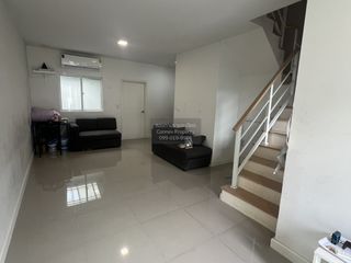 Casa adosada en venta de 3 habitaciones en Bang Yai, Nonthaburi