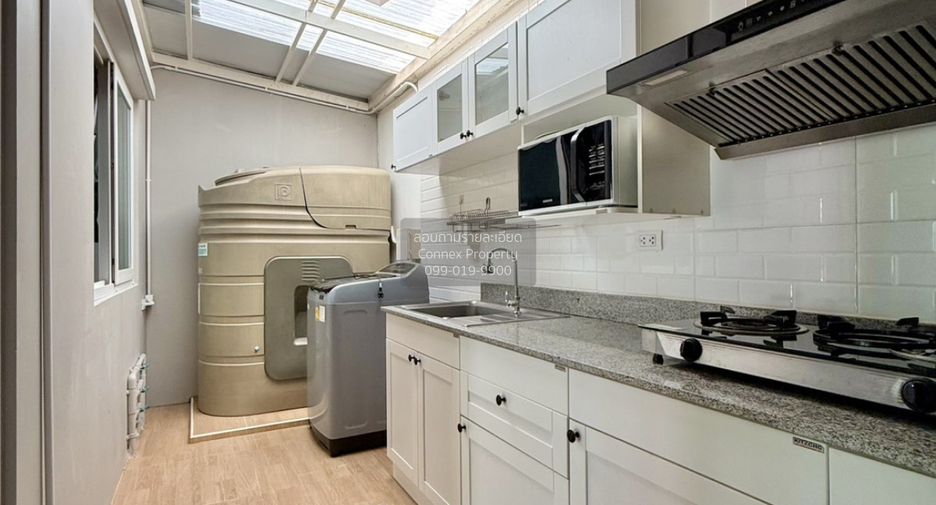 Casa adosada en venta de 3 habitaciones en Bang Yai, Nonthaburi