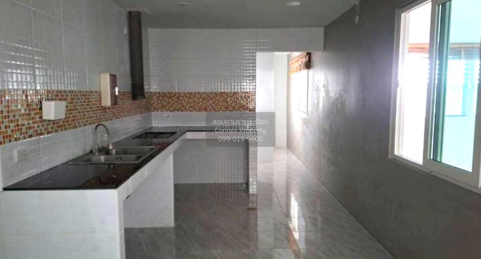 For sale 3 ベッドルーム house in Sai Noi, Nonthaburi