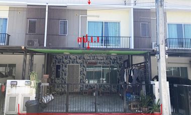 For sale 3 bedrooms townhouse in Mueang Pathum Thani, Pathum Thani