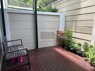 Reihenhaus zum Kauf mit 3 Zimmer in Phra Khanong, Bangkok