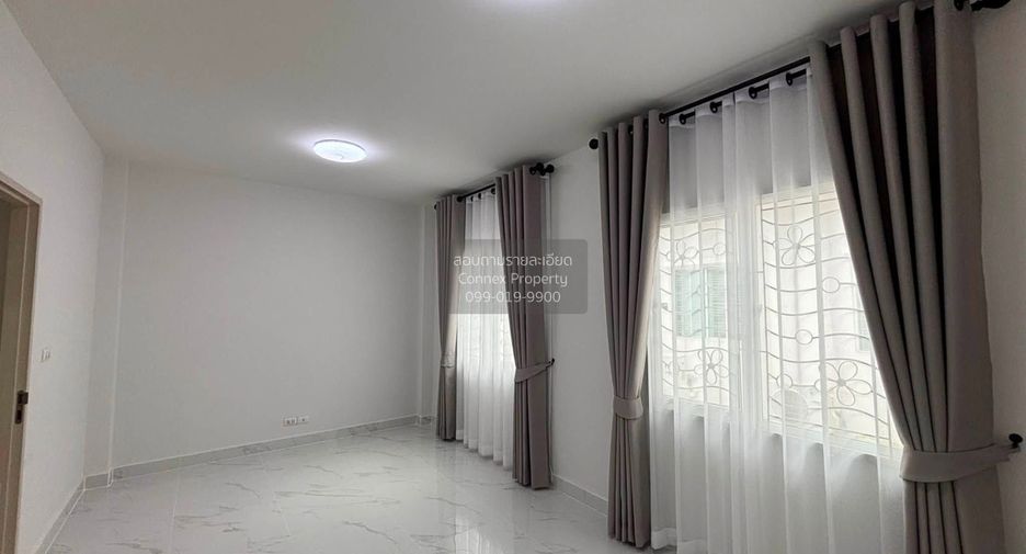Casa adosada en venta de 3 habitaciones en Bang Yai, Nonthaburi