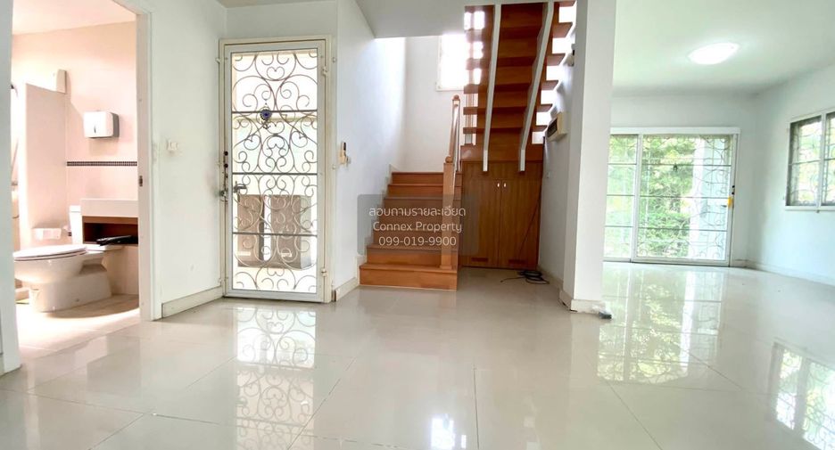 出售 3 卧室 独立屋 在 Mueang Pathum Thani, Pathum Thani