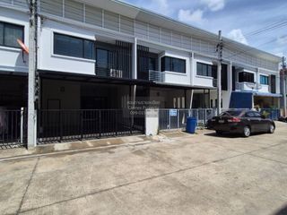 Casa adosada en venta de 3 habitaciones en Bang Bua Thong, Nonthaburi