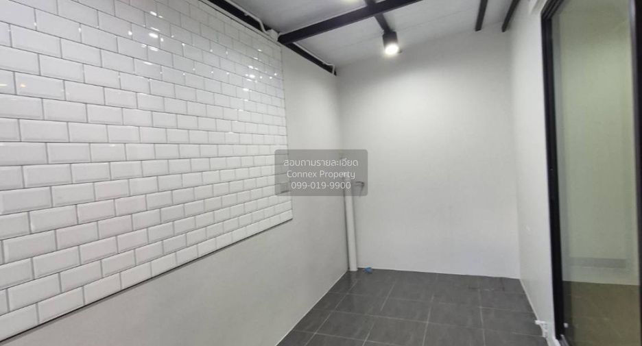 Casa adosada en venta de 3 habitaciones en Bang Bua Thong, Nonthaburi